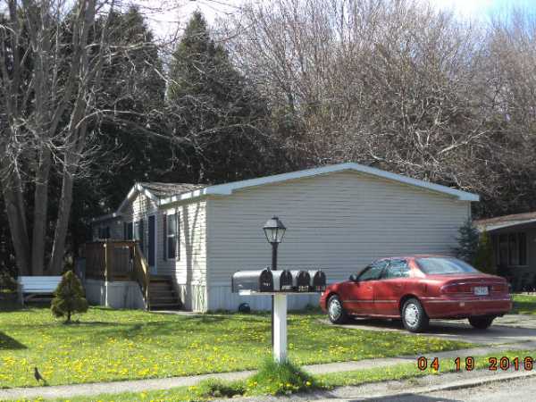 Birchwood Manor 7217 Birchview DriveRavenna, OH 44266