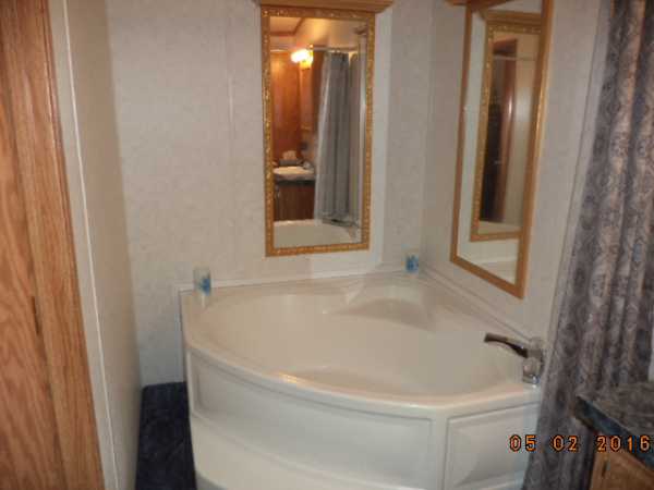 Birchwood Manor 7255 Trillium CourtRavenna, OH 44266