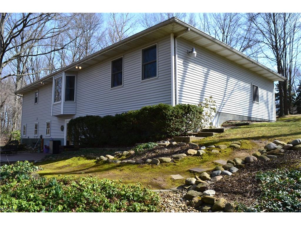 15448 Hatfield Rd, Rittman, OH 44270