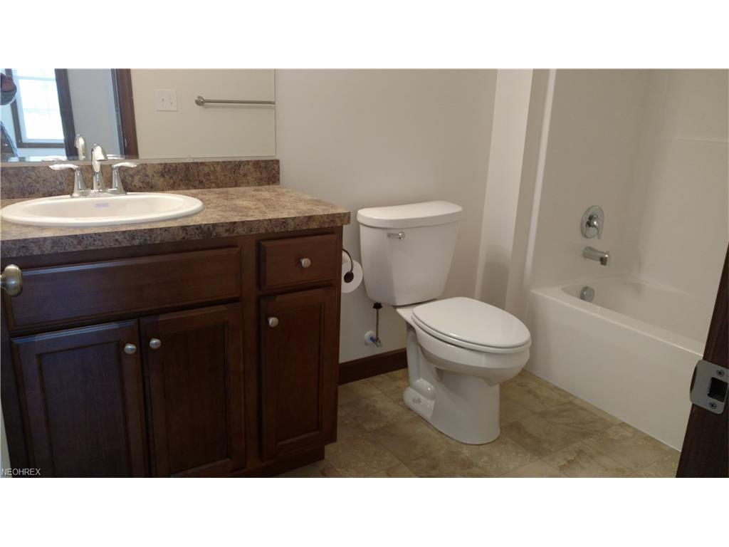 9364 Towpath Trl, Seville, OH 44273