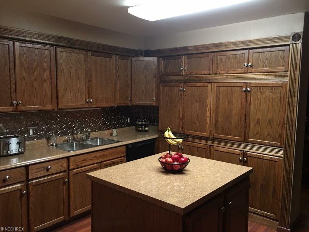 4748 Christman Rd, Akron, OH 44319