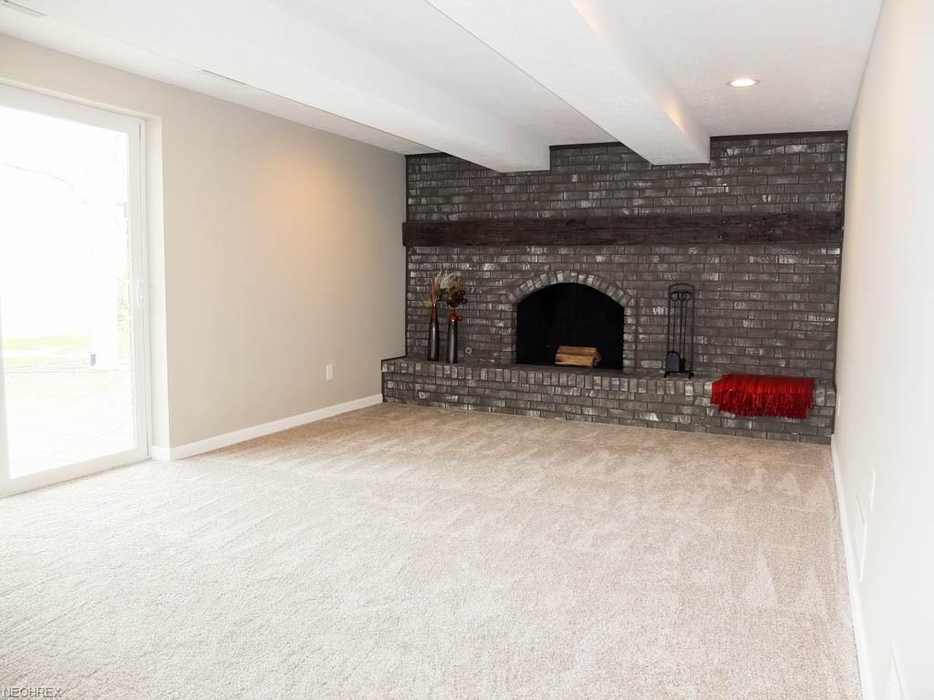 5060 Coleman Dr, New Franklin, OH 44319
