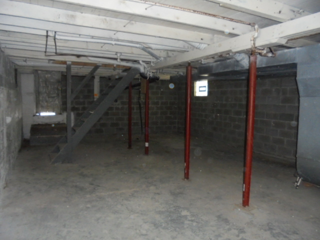 281 Finland AveAkron, OH, 44319Summit County