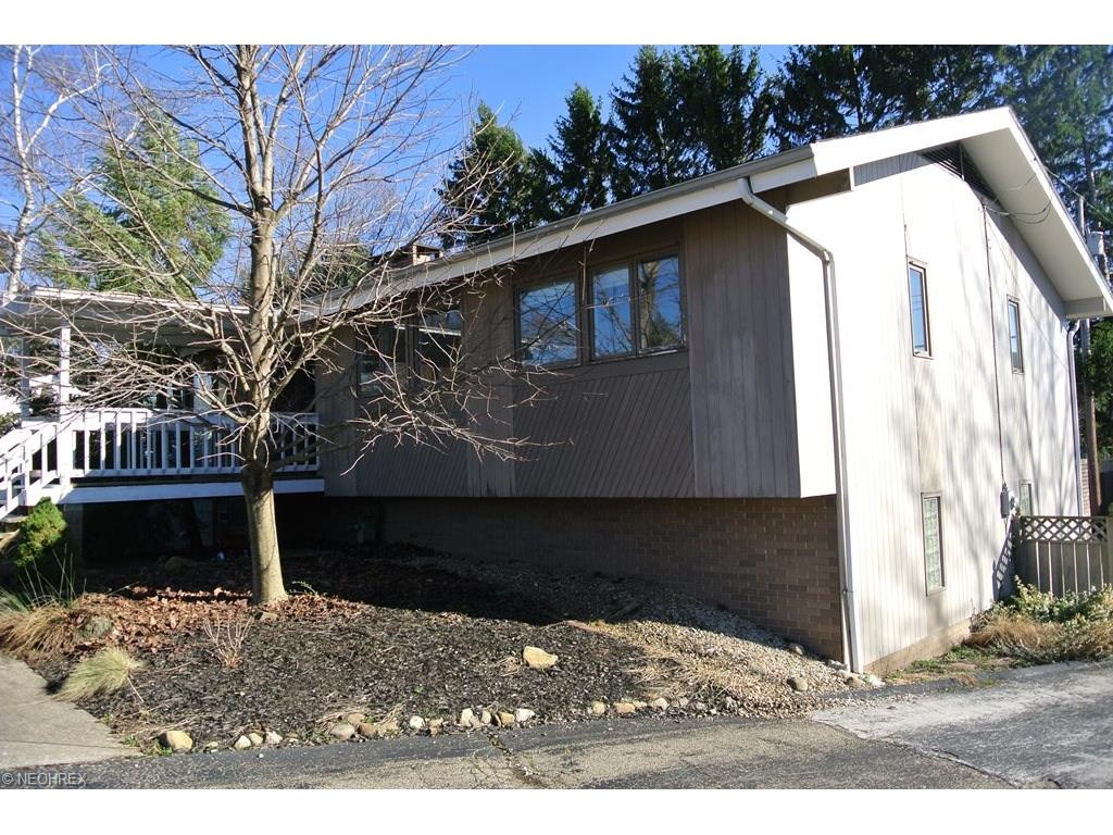 138 West Grayling Dr, Fairlawn, OH 44333