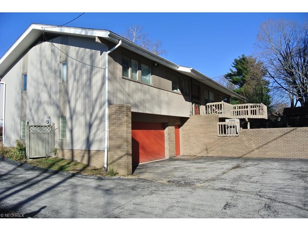 138 West Grayling Dr, Fairlawn, OH 44333