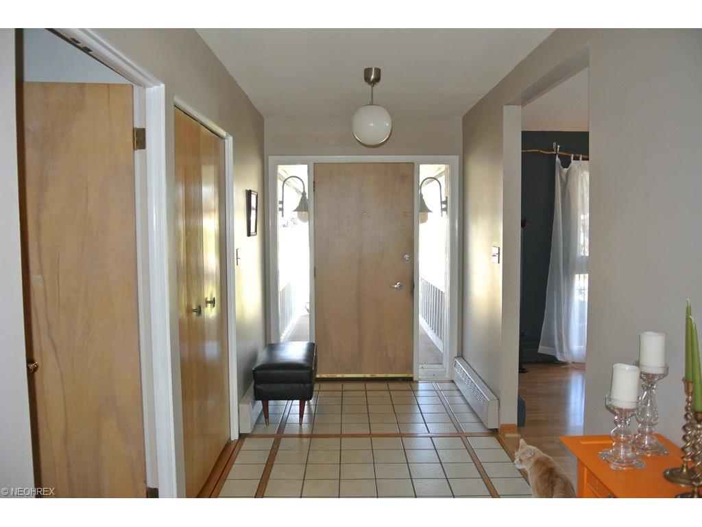 138 West Grayling Dr, Fairlawn, OH 44333