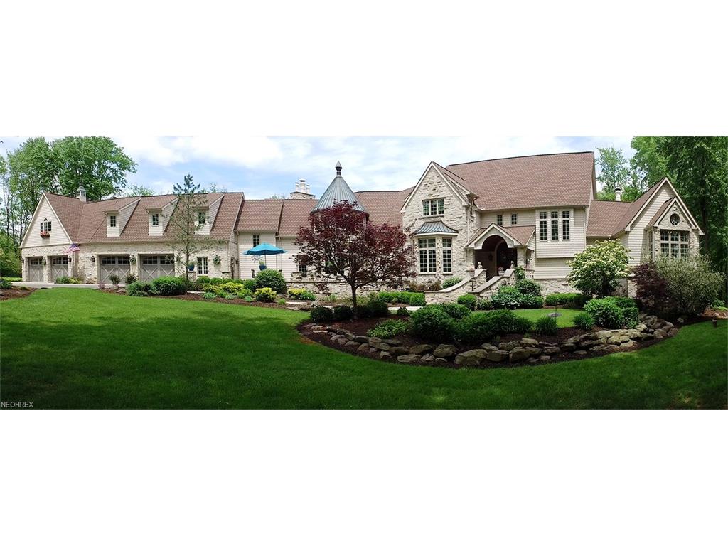 2879 Sourek Rd, Akron, OH 44333