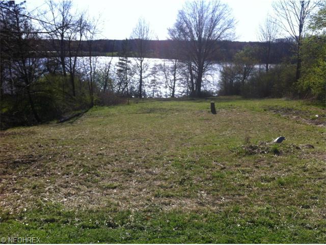 3522 Holliday Dr, Lake Milton, OH 44401