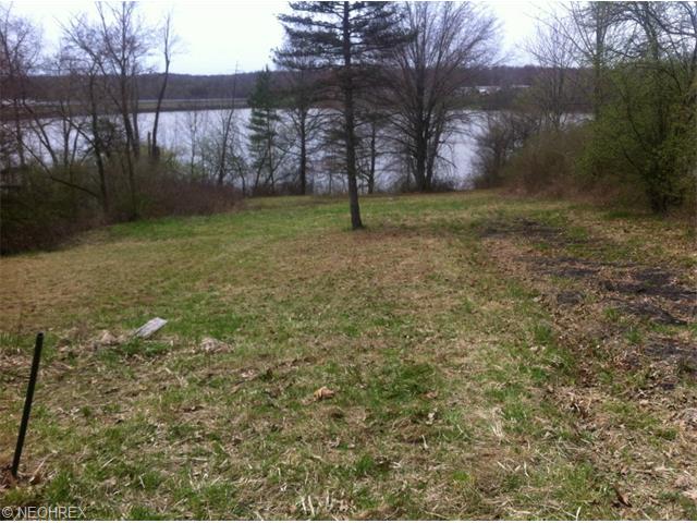 3522 Holliday Dr, Lake Milton, OH 44401