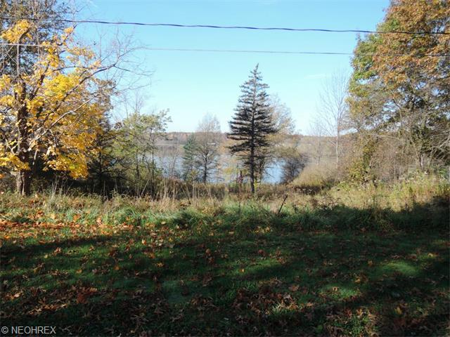 3522 Holliday Dr, Lake Milton, OH 44401