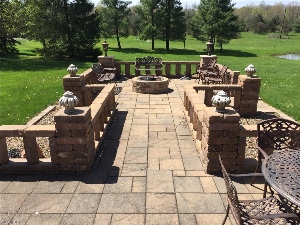 14643 Ellsworth Rd, Berlin Center, OH 44401