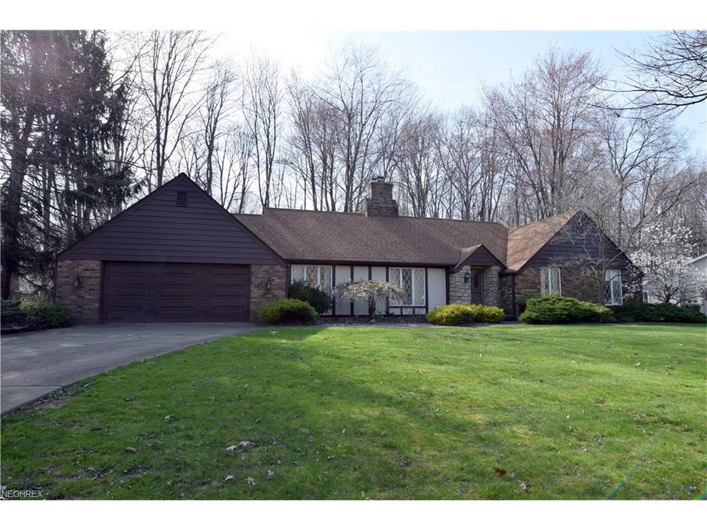 230 Cricket Ln, Cortland, OH 44410