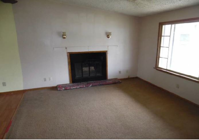 210 N Lincoln AveNewton Falls, OH, 44444Trumbull County