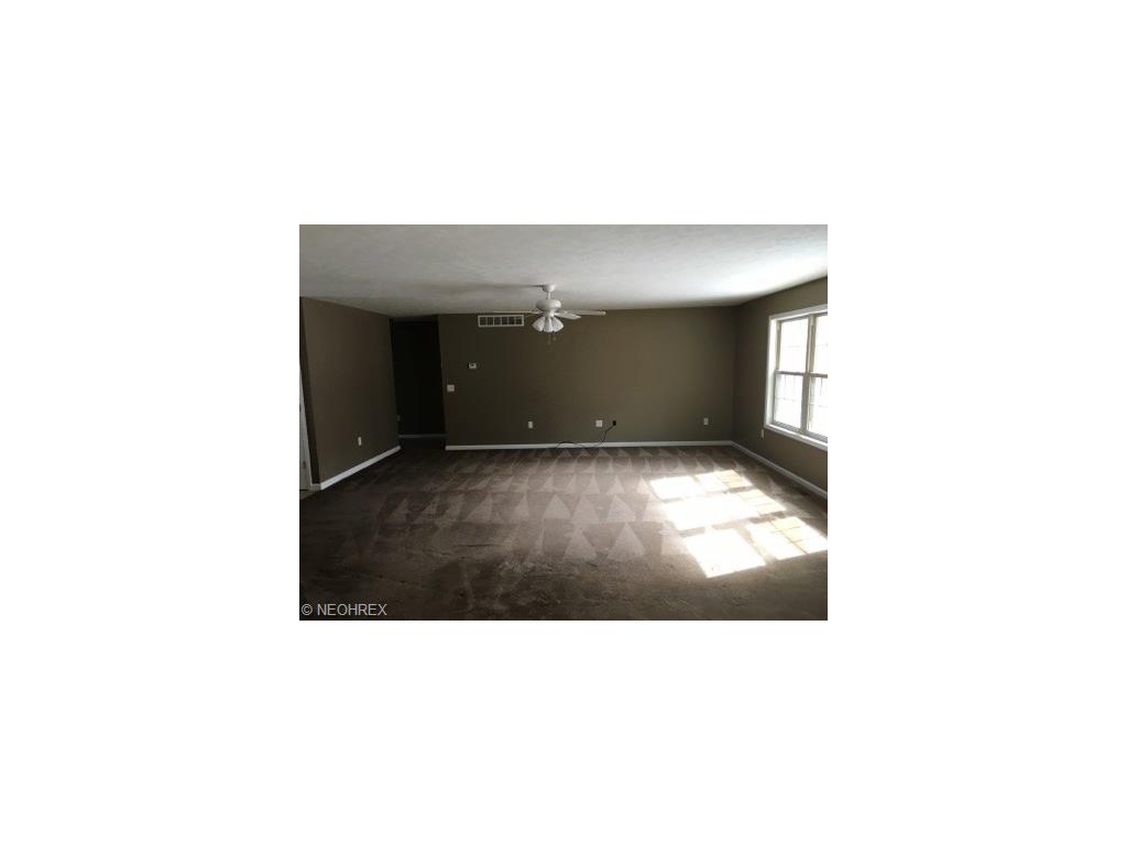 47651 State Route 558, New Waterford, OH 44445