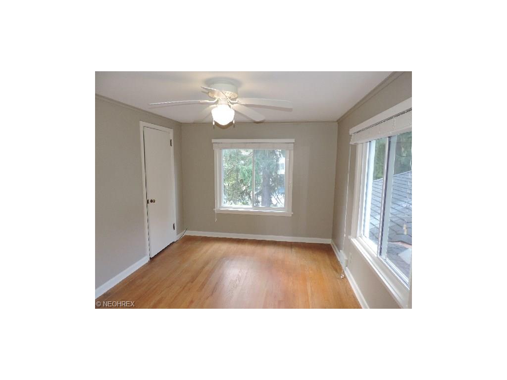 687 Highland Ave, Salem, OH 44460