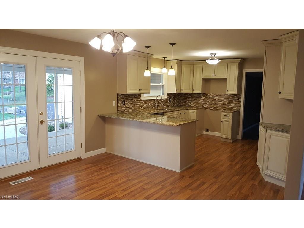 8497 Deer Creek Ln Northeast, Warren, OH 44484