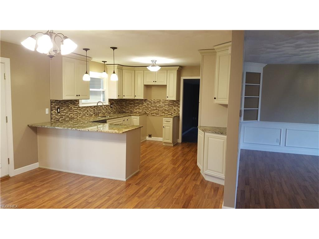 8497 Deer Creek Ln Northeast, Warren, OH 44484