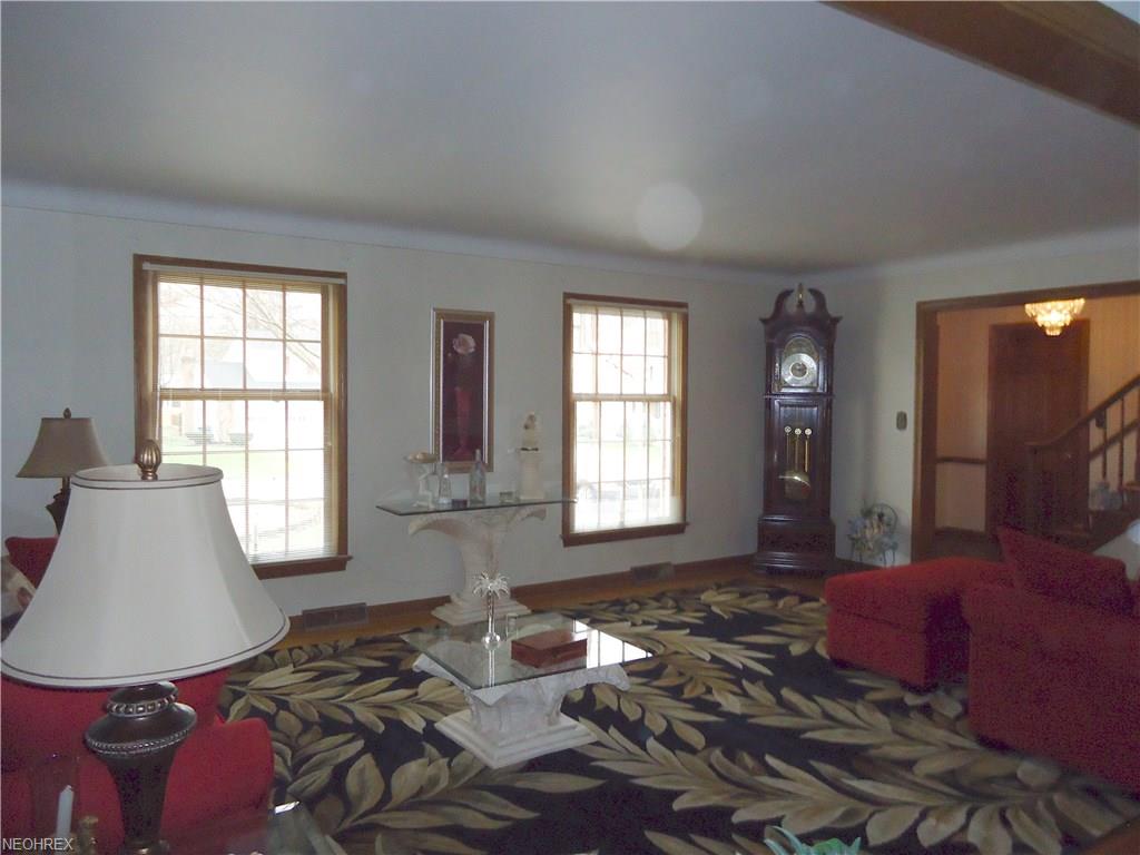 8071 Deerpath Dr, Boardman, OH 44512