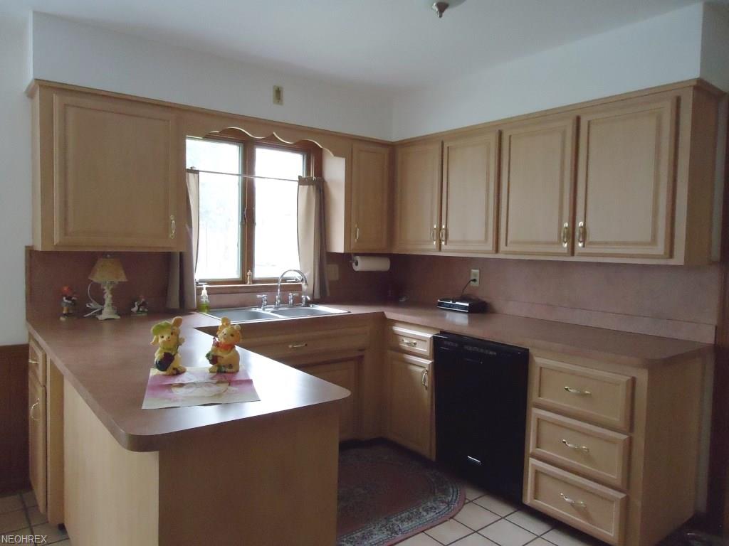 8071 Deerpath Dr, Boardman, OH 44512