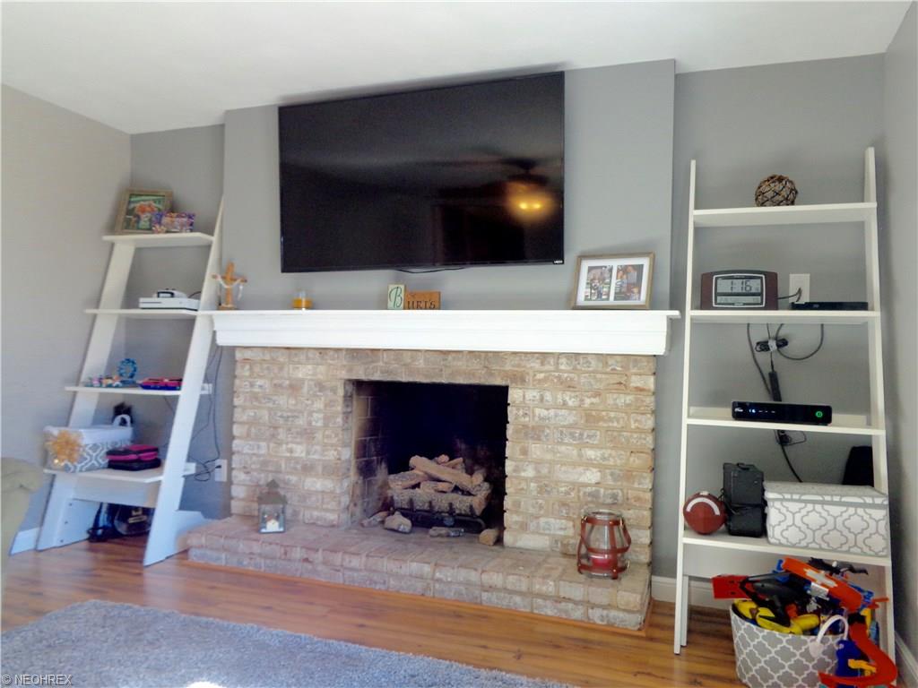 165 Mayflower Dr, Boardman, OH 44512