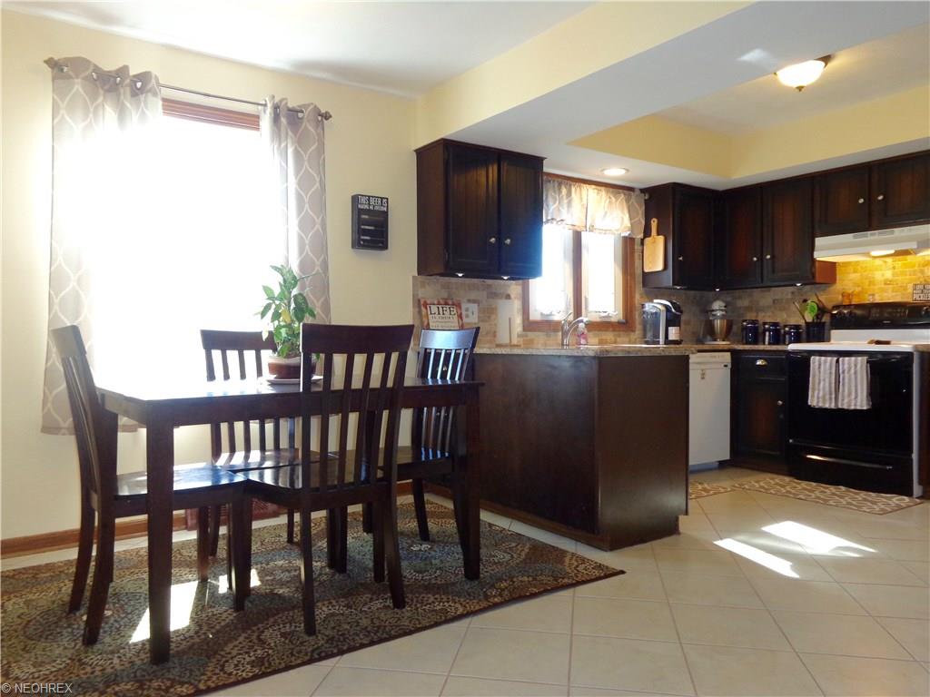 165 Mayflower Dr, Boardman, OH 44512