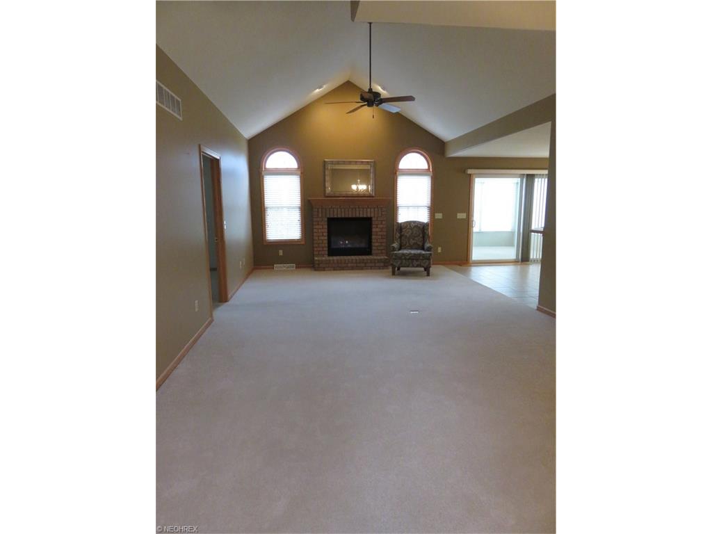 7007 Clingan Rd, Poland, OH 44514