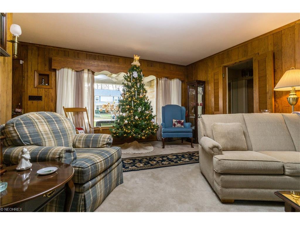 2611 Ridgewood Ave, Alliance, OH 44601