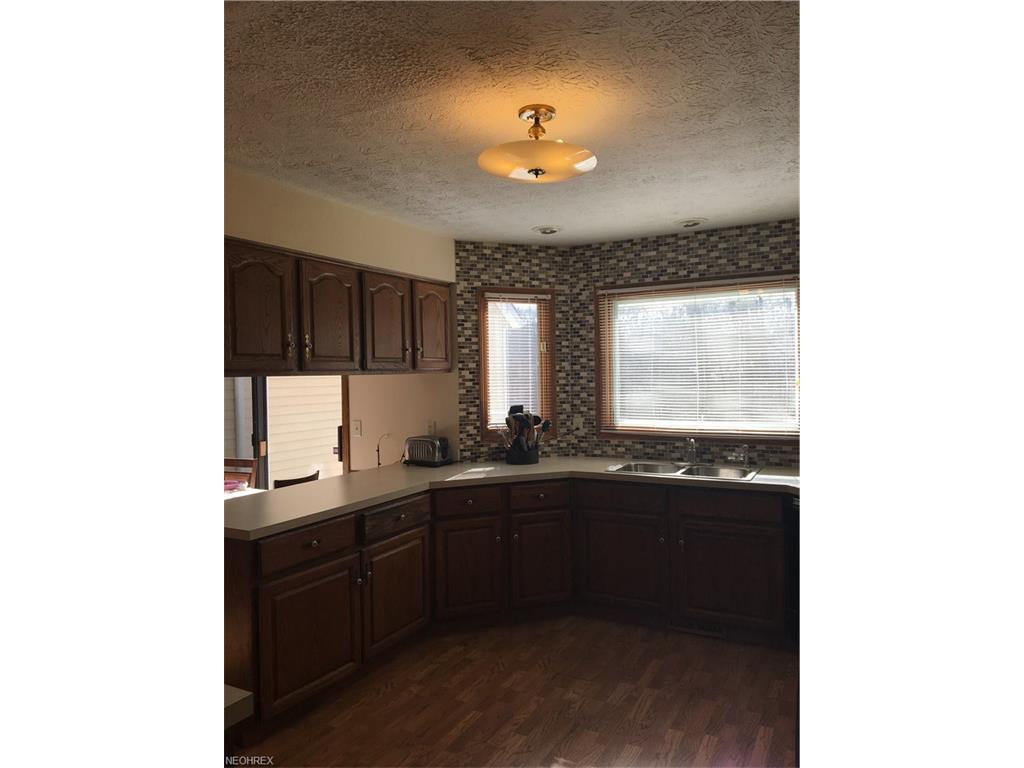 2030 Overcrest St, Alliance, OH 44601