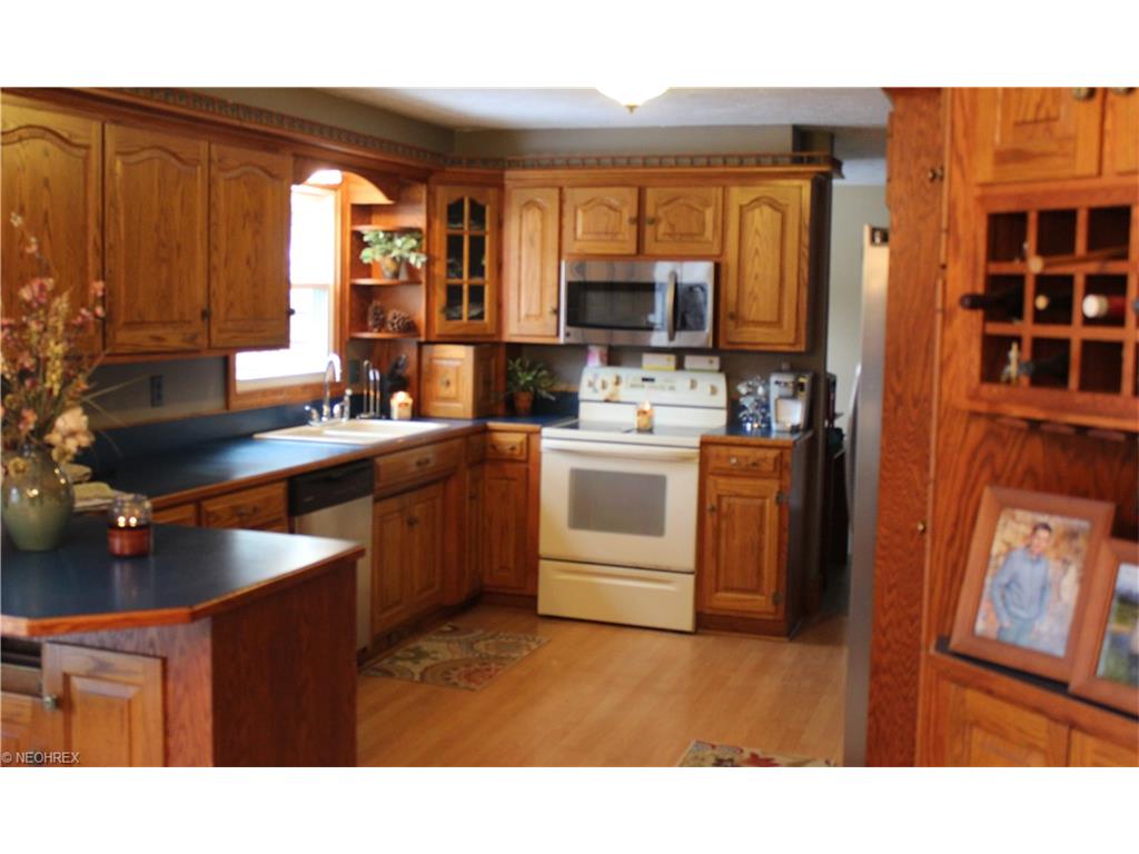 501 Oakdale Dr, Dover, OH 44622