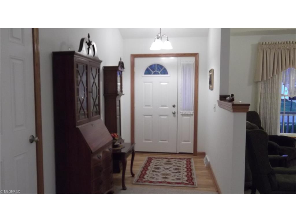 608 Glenbar St, Louisville, OH 44641