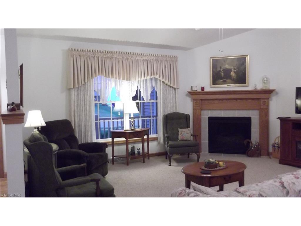608 Glenbar St, Louisville, OH 44641