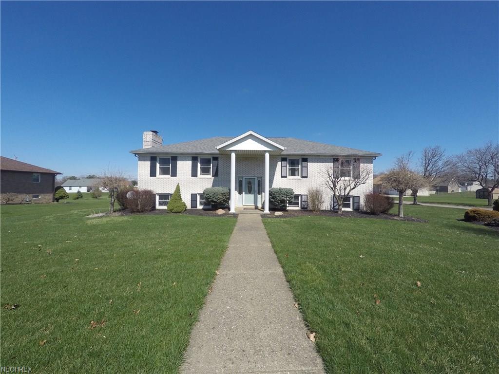 1731 Opal St, Louisville, OH 44641