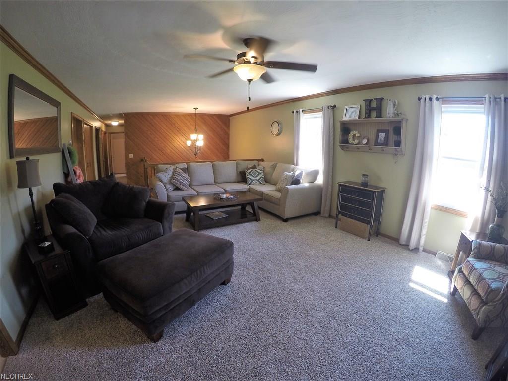 1731 Opal St, Louisville, OH 44641