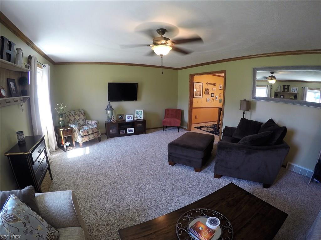1731 Opal St, Louisville, OH 44641