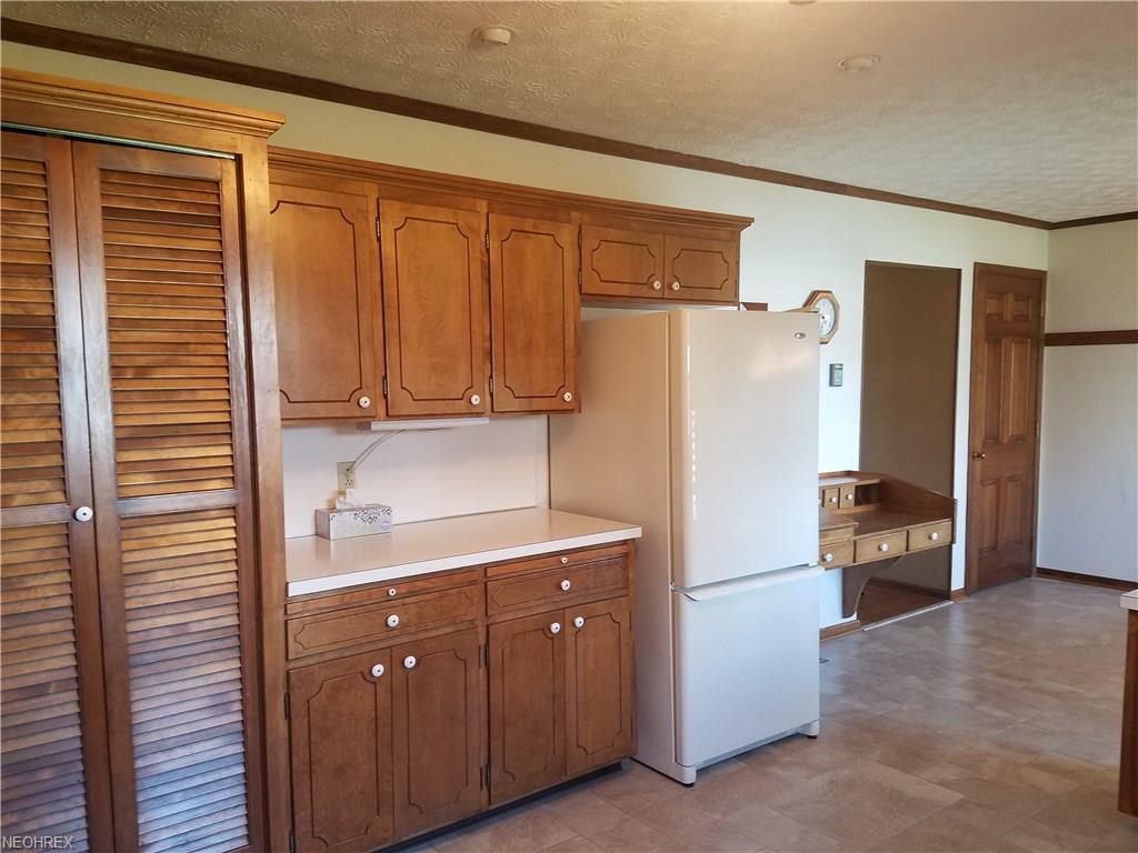 228 Parkview Cir, Smithville, OH 44677