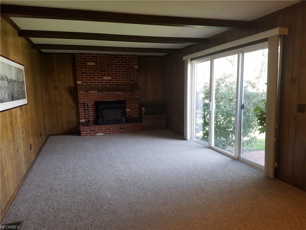 228 Parkview Cir, Smithville, OH 44677