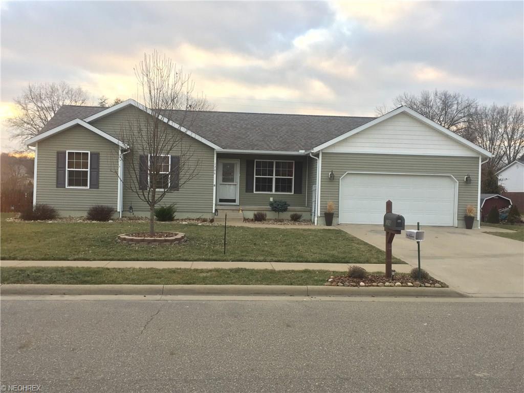 1206 Cecilia Dr Northwest, Strasburg, OH 44680