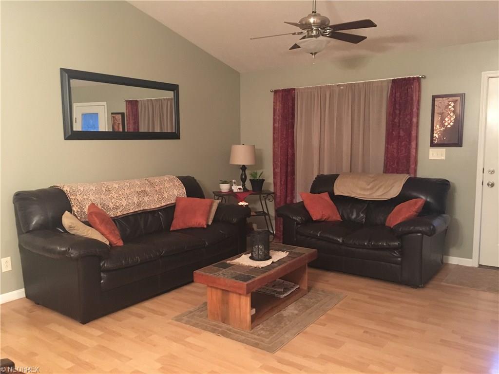 1206 Cecilia Dr Northwest, Strasburg, OH 44680