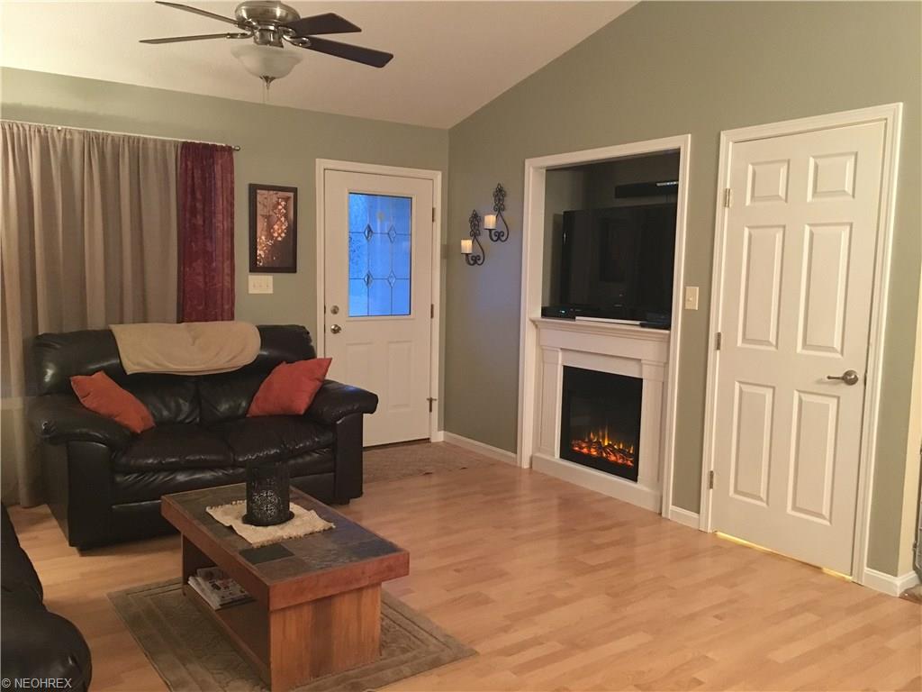 1206 Cecilia Dr Northwest, Strasburg, OH 44680