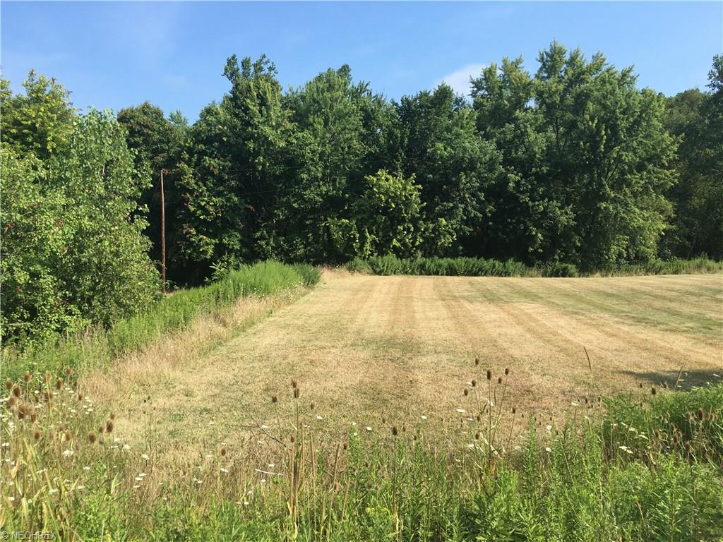 Greer Rd, Uhrichsville, OH 44683