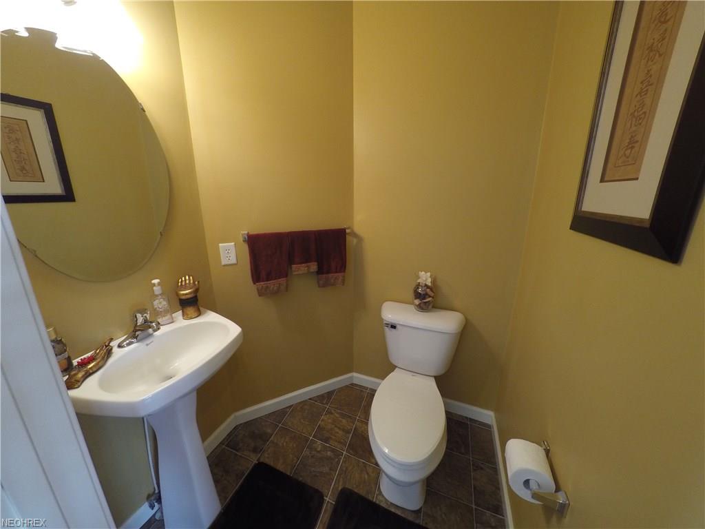 233 52nd St Northwest, Canton, OH 44709