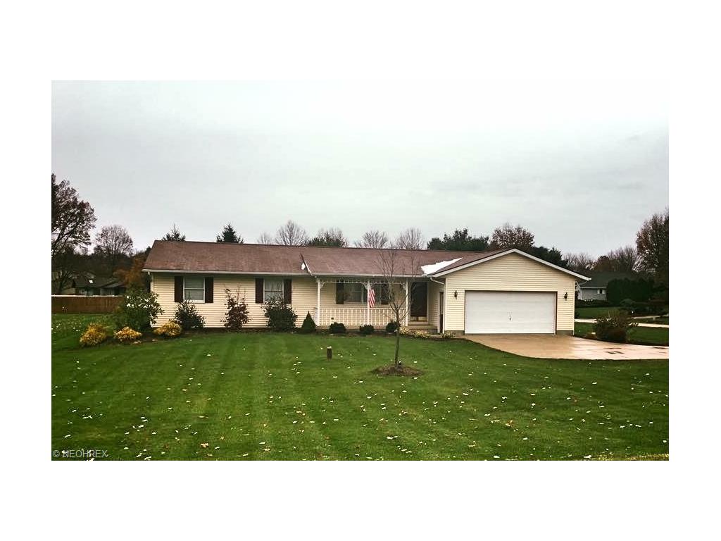 5130 Fox Ridge Dr, North Canton, OH 44720