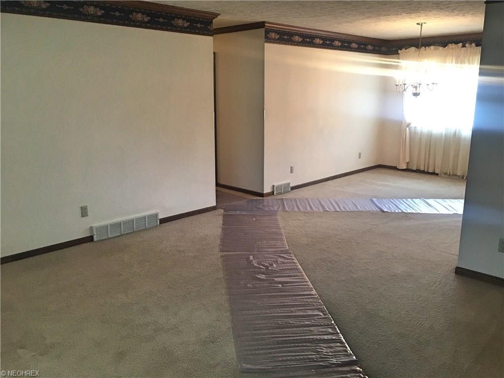 5130 Fox Ridge Dr, North Canton, OH 44720