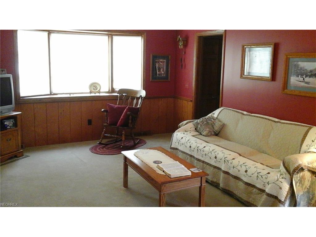 5778 Linder Cir Northeast, Canton, OH 44721