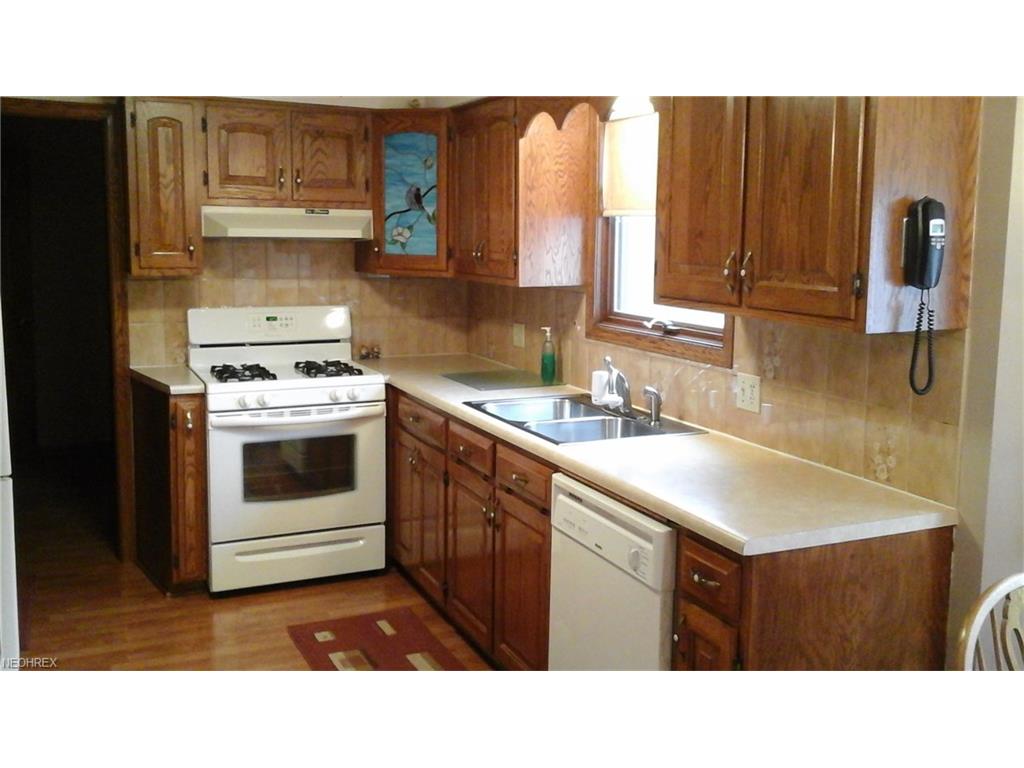 5778 Linder Cir Northeast, Canton, OH 44721