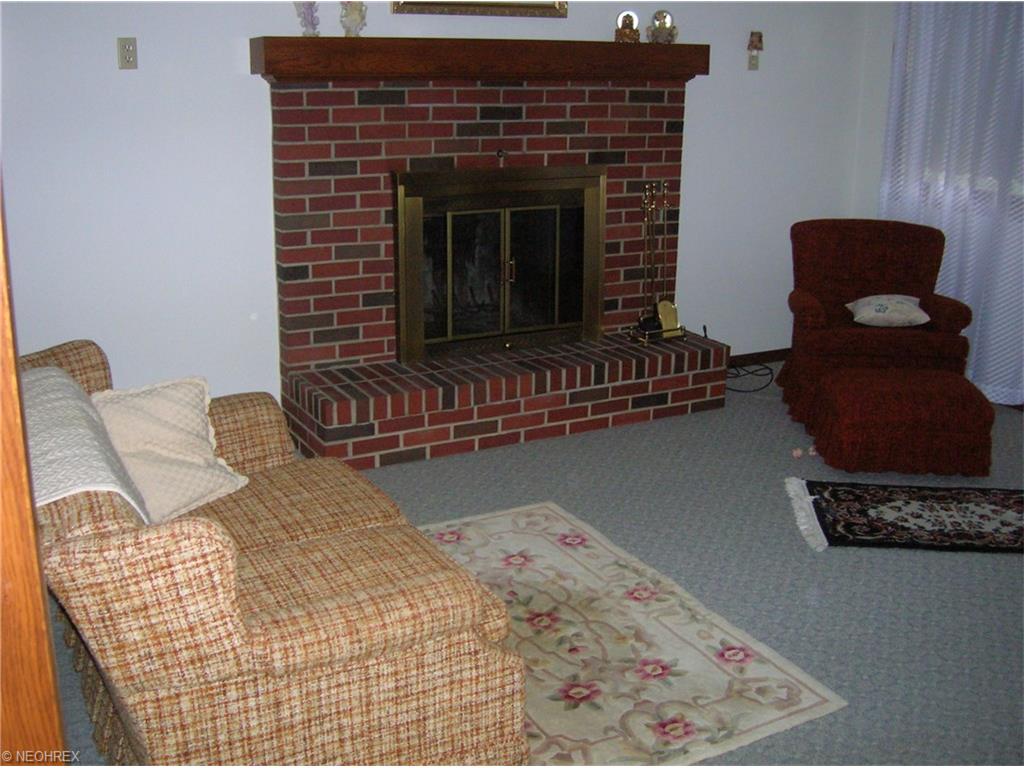 5944 Linder Cir Northeast, Canton, OH 44721