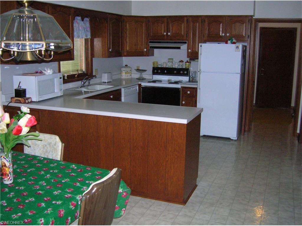 5944 Linder Cir Northeast, Canton, OH 44721