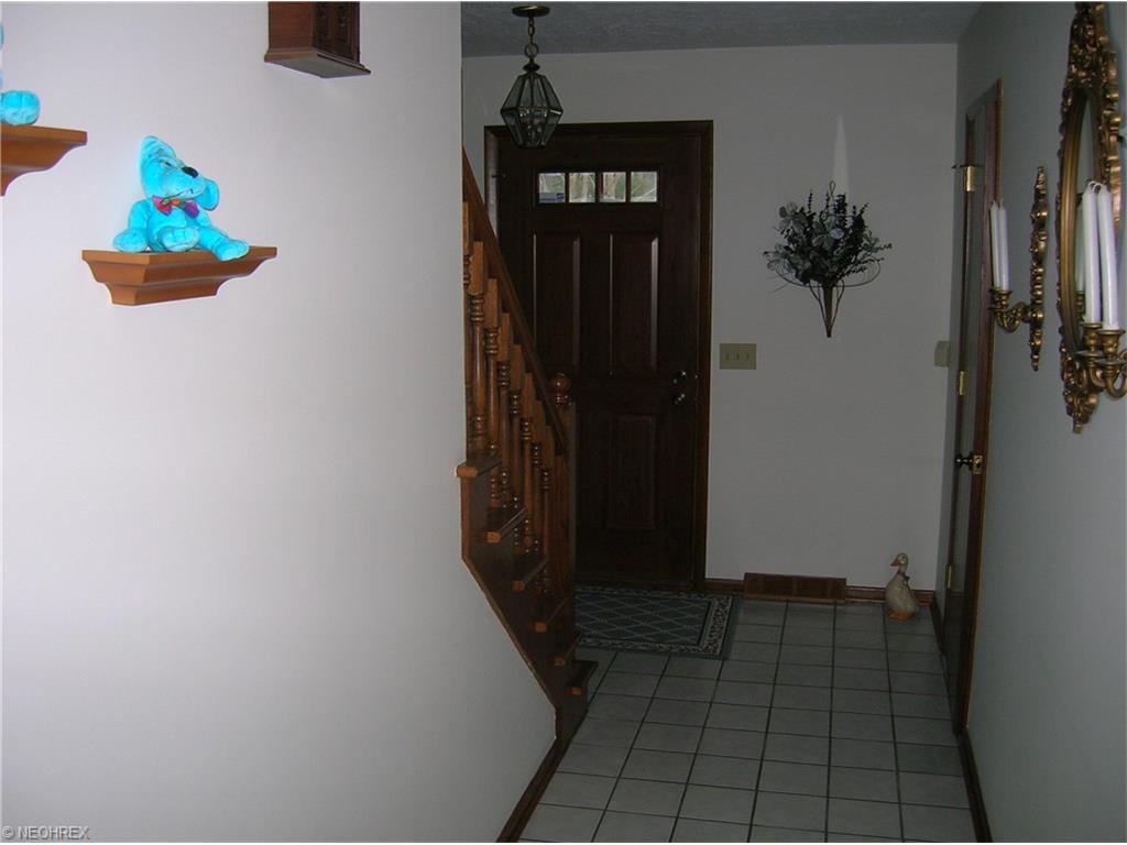 5944 Linder Cir Northeast, Canton, OH 44721