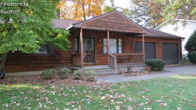 705 South Oakhurst Court, Huron, OH 44830
