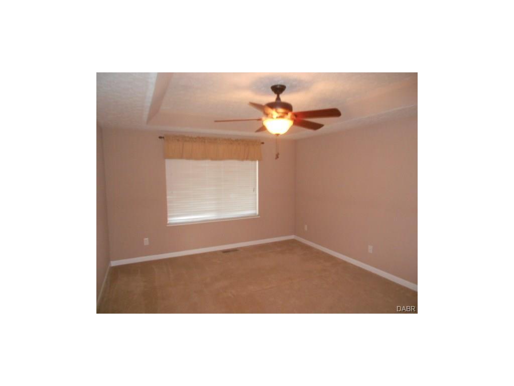 102 Ascot Glen Drive, Franklin, OH 45005